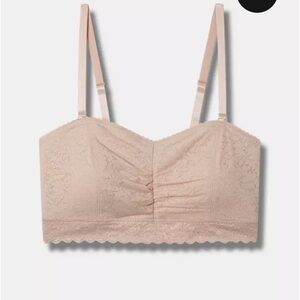 NWT SIZE 00 Torrid Unlined 4 way stretch Lace Bandeau in Cream